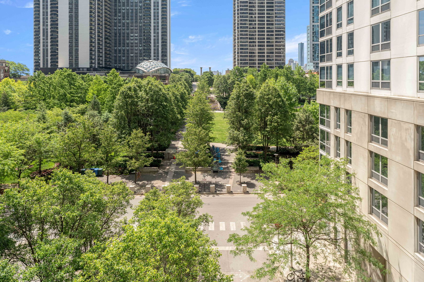 363 E Wacker Drive 2905 Property Photo 28