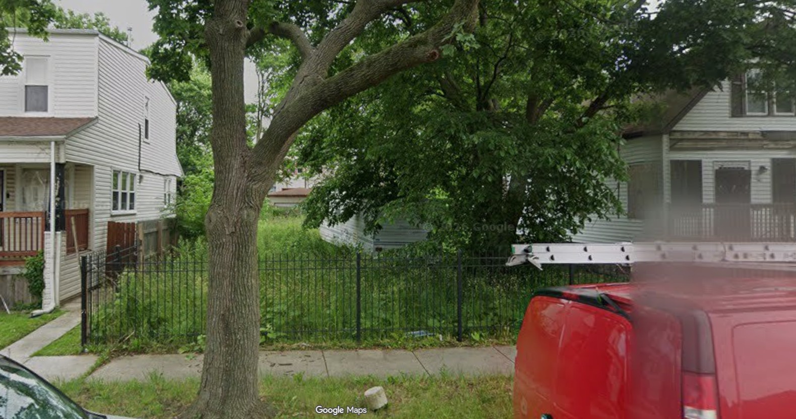 10215 S Lafayette Avenue Property Photo 1