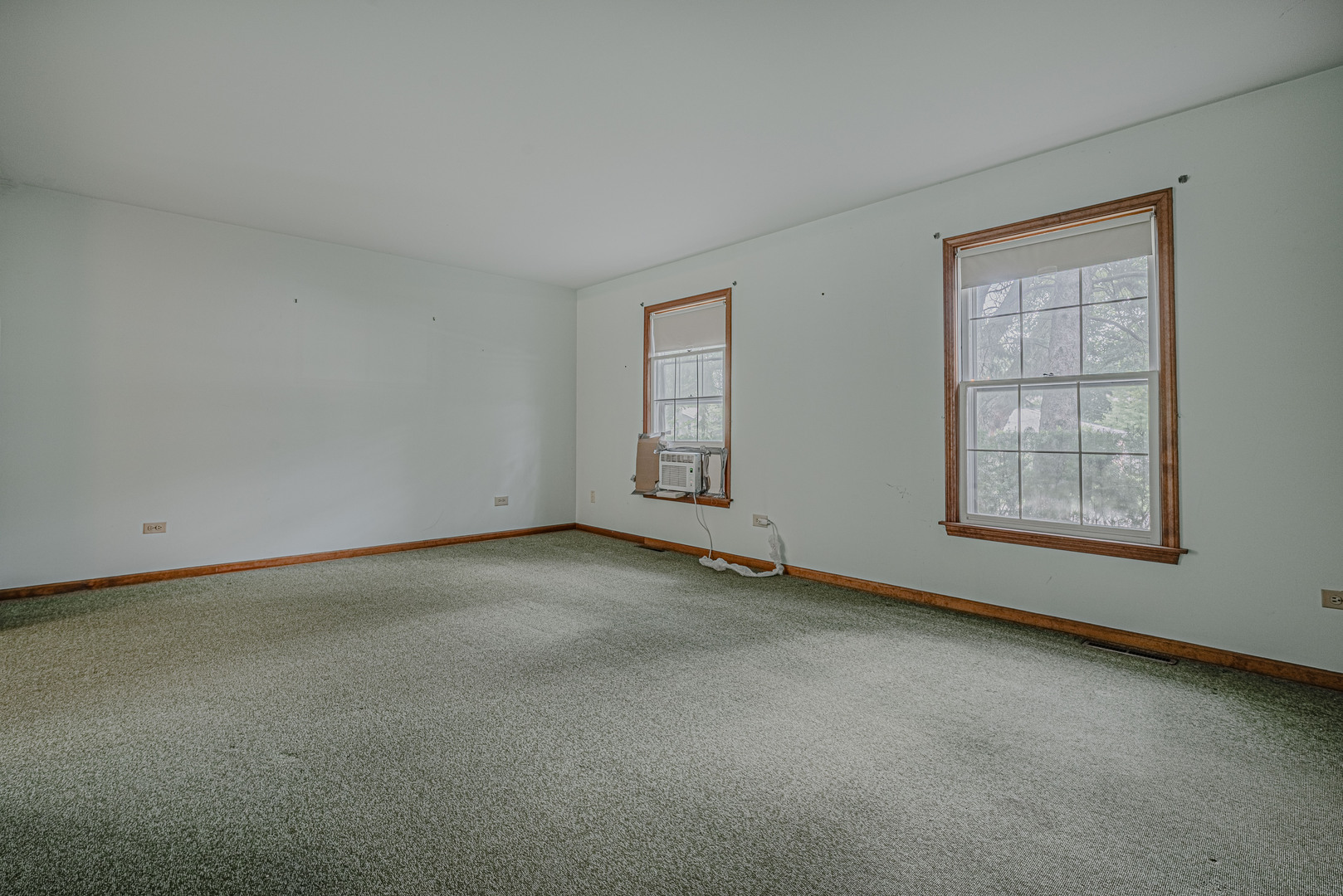 102 N Glendale Avenue Property Photo 4