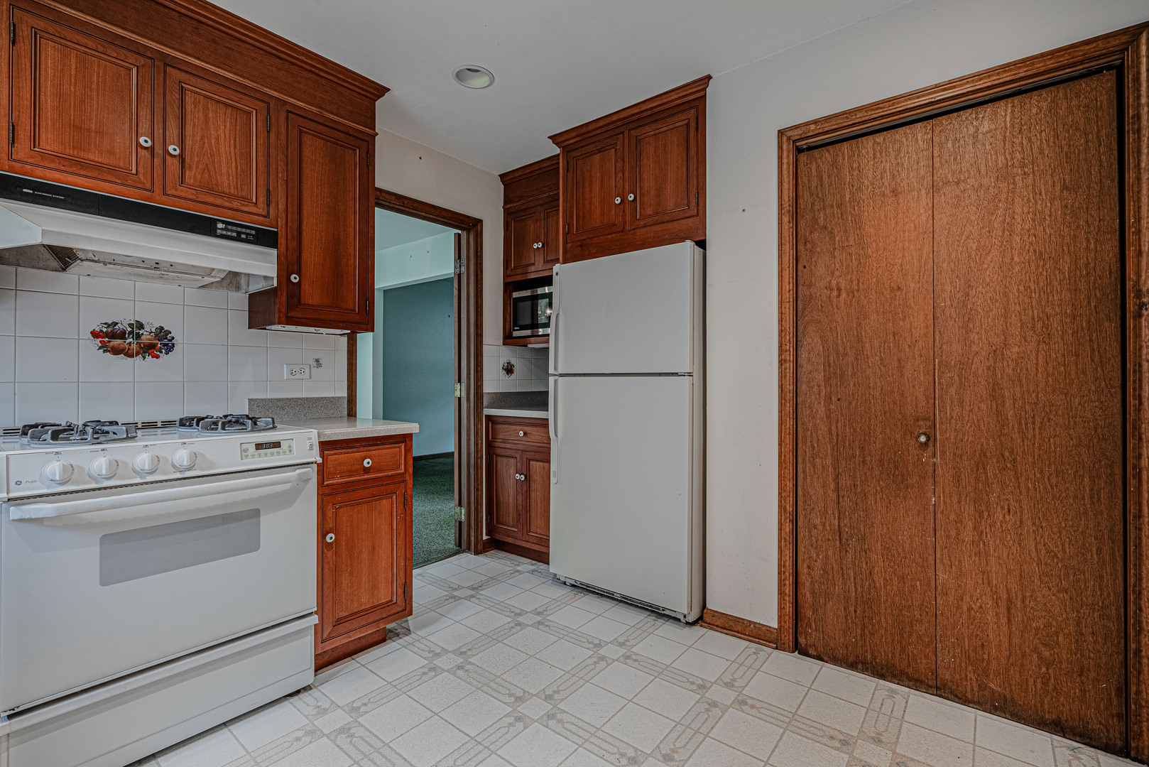 102 N Glendale Avenue Property Photo 11