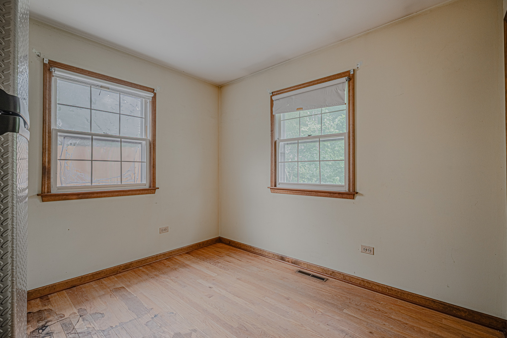 102 N Glendale Avenue Property Photo 14