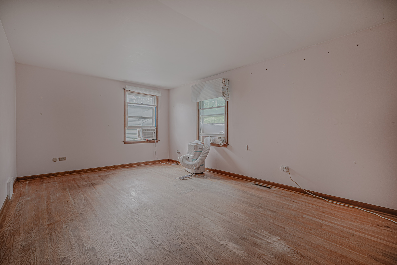 102 N Glendale Avenue Property Photo 16