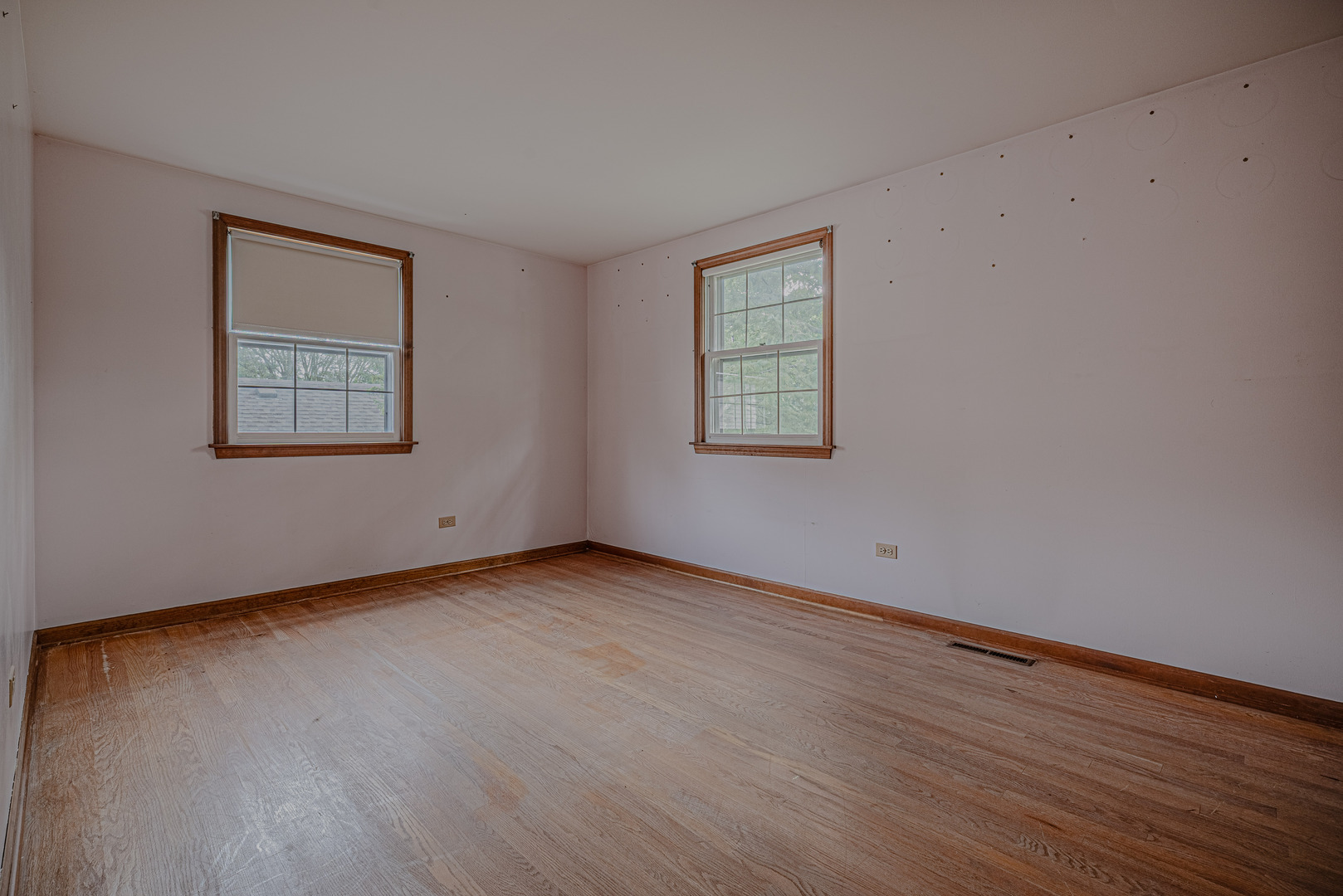 102 N Glendale Avenue Property Photo 18
