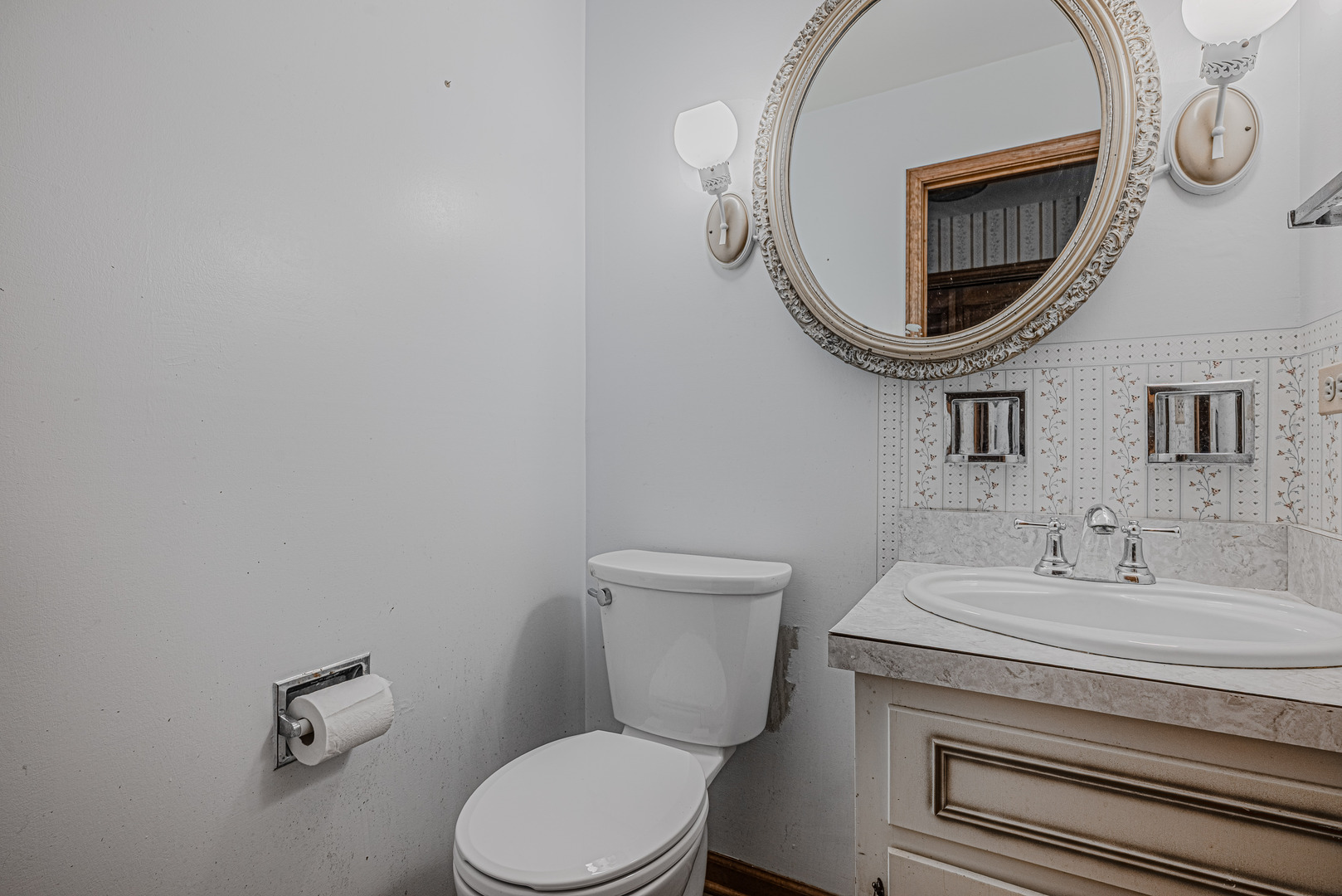 102 N Glendale Avenue Property Photo 23