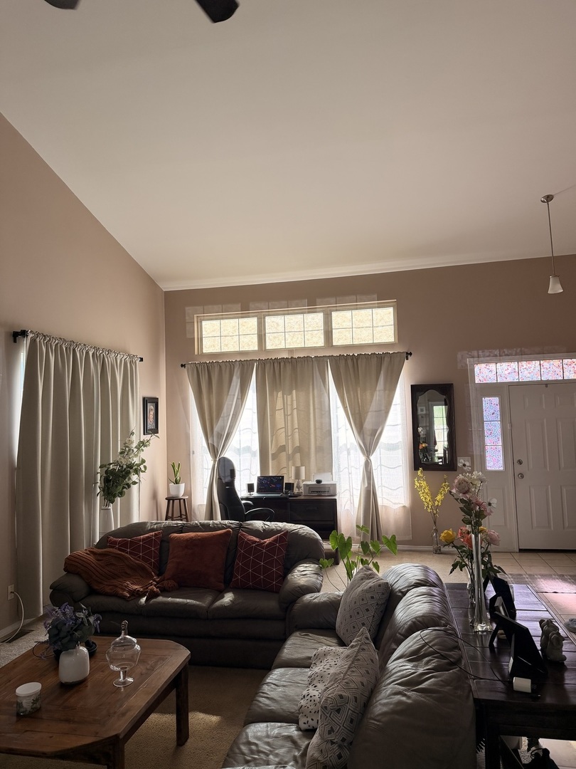 2000 Oakbrook Drive Property Photo 8
