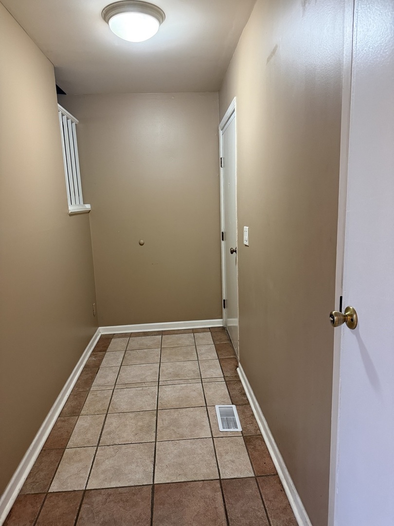 227 Lakeshore Lane Property Photo 3