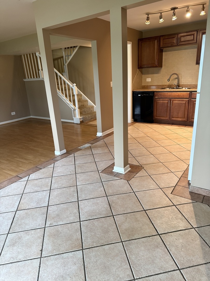 227 Lakeshore Lane Property Photo 5