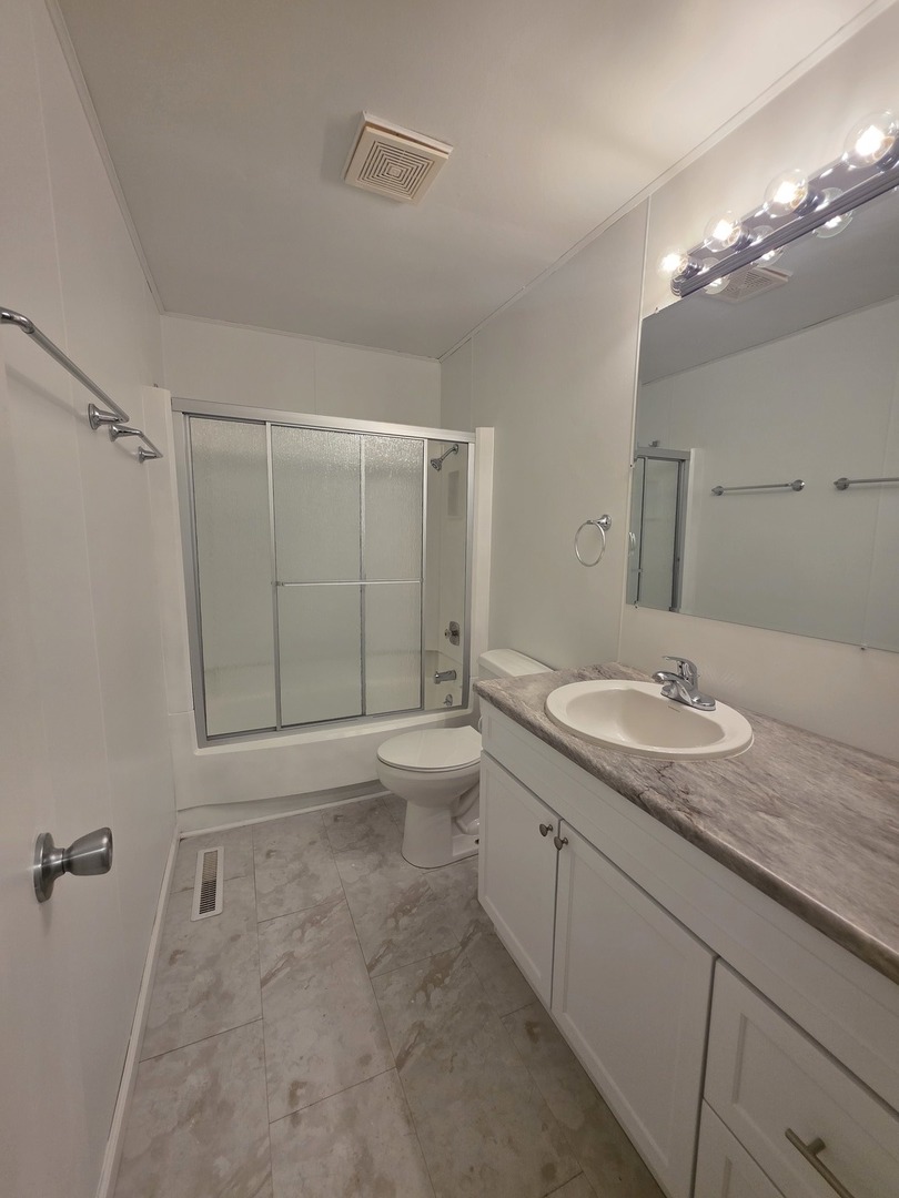 910 W 11th Street Property Photo 14
