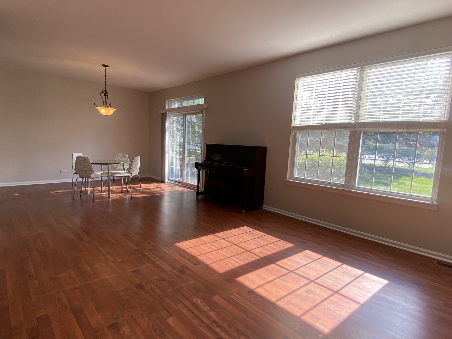1298 Georgetown Way Property Photo 4
