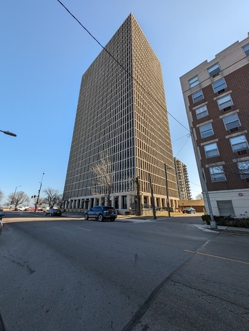 6700 S South Shore Drive 15H Property Photo 1