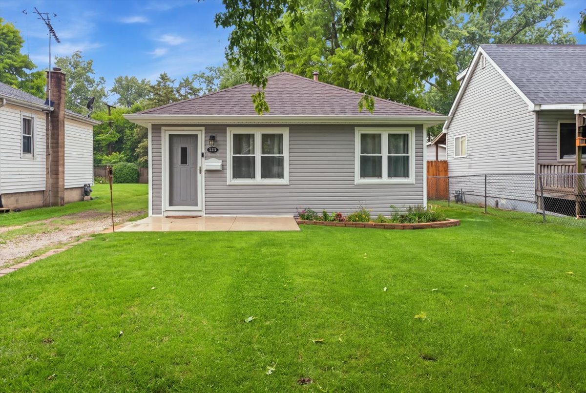 123 Independence Avenue Property Photo 1
