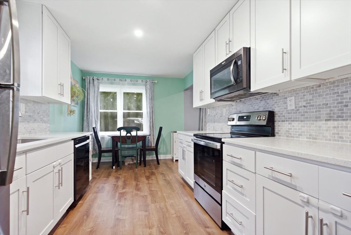123 Independence Avenue Property Photo 12