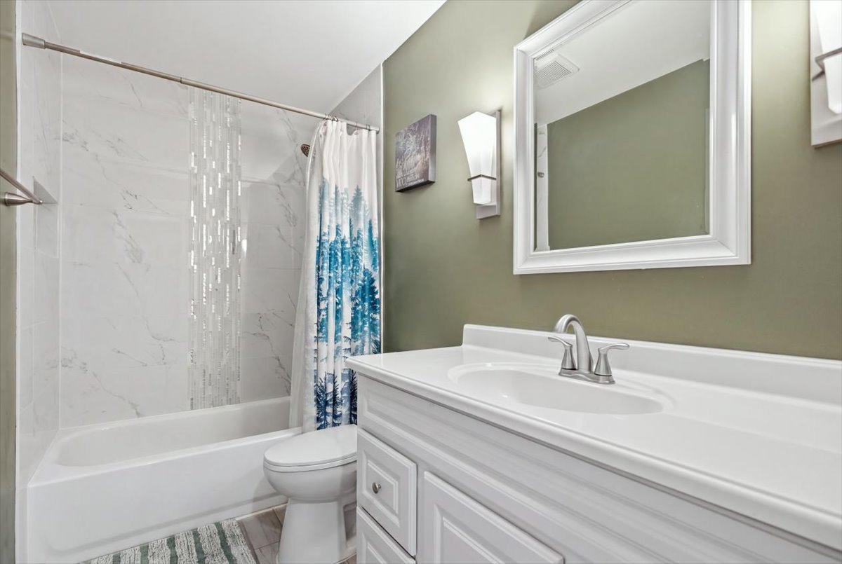 123 Independence Avenue Property Photo 16
