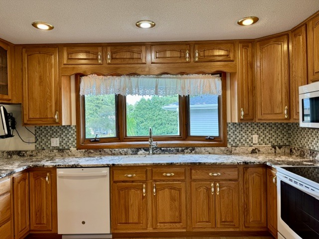 1246 8th Avenue Property Photo 3