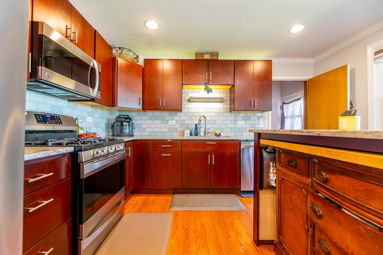 4604 Maple Avenue Property Photo 6