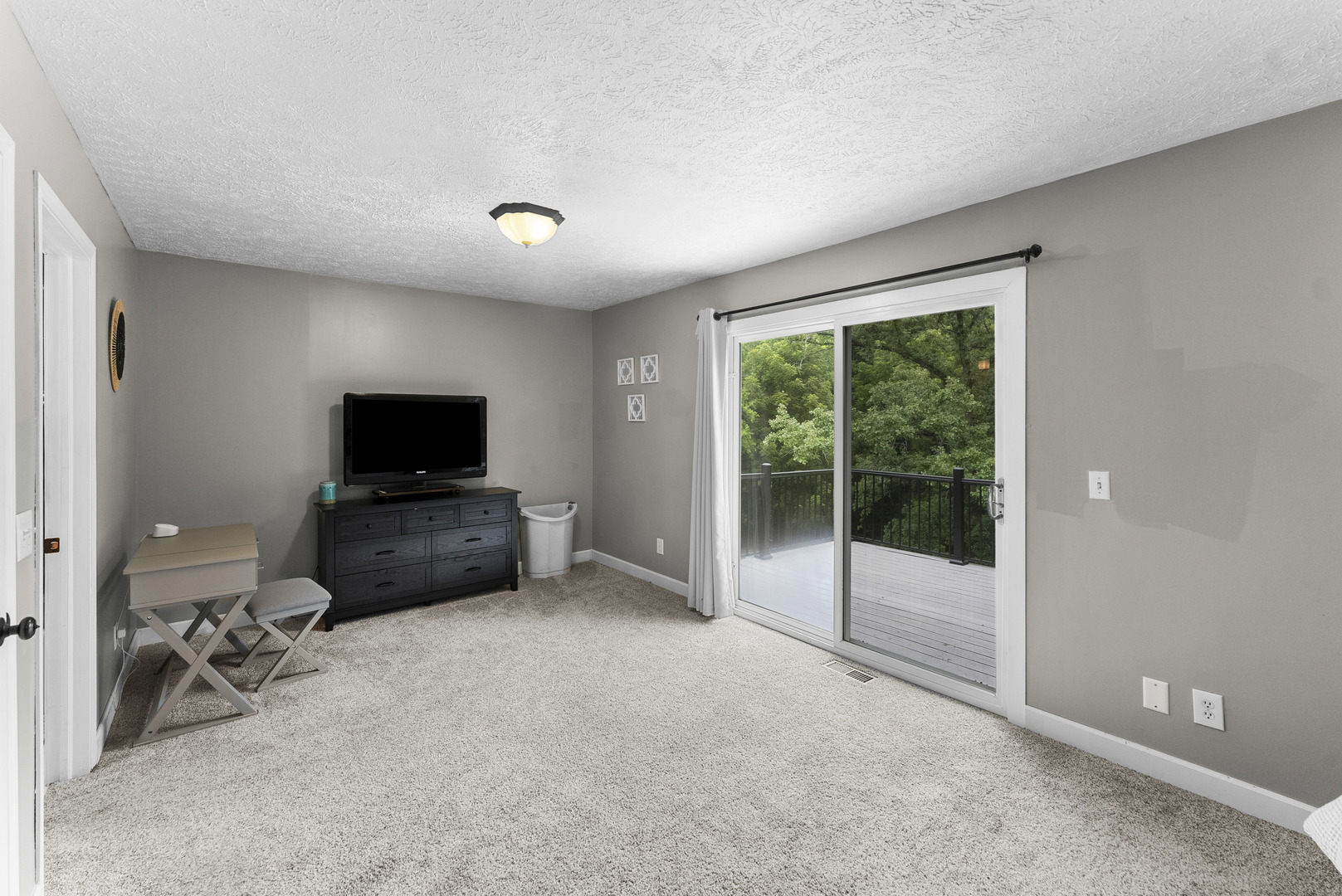 2260 Tara Lane Property Photo 24