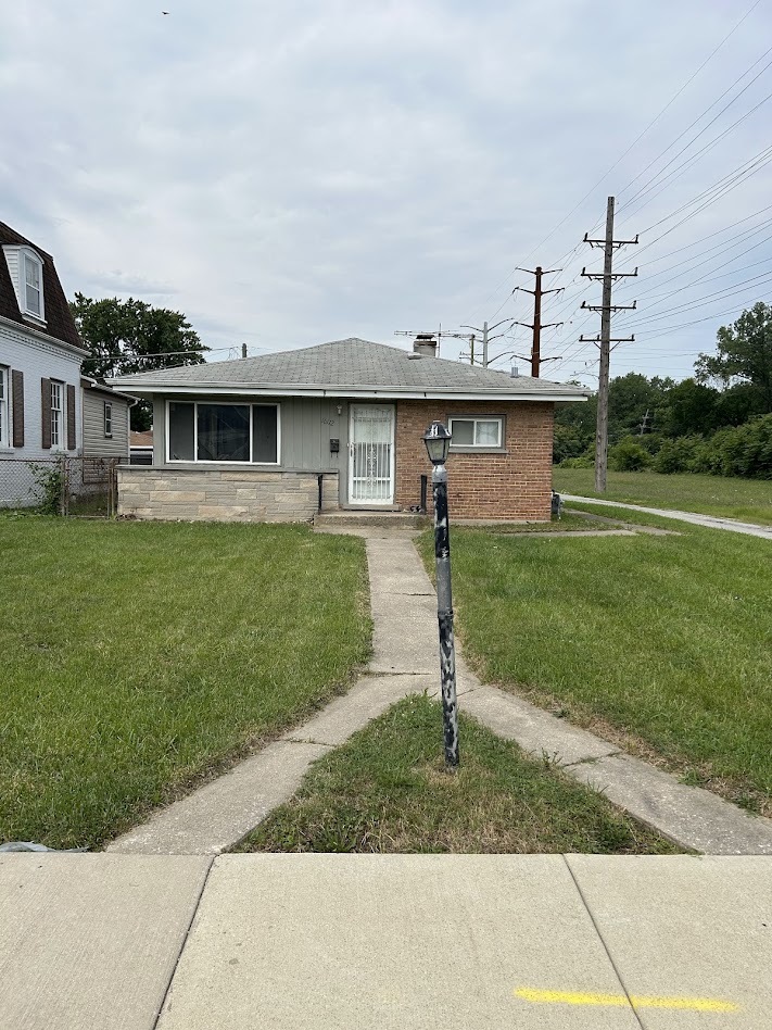 16112 Wolcott Avenue Property Photo 2