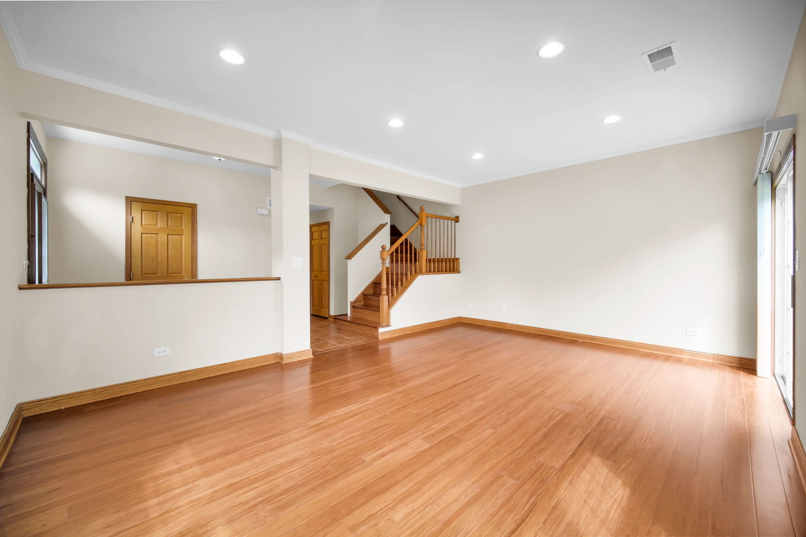 2025 S Lincoln Avenue Property Photo 10