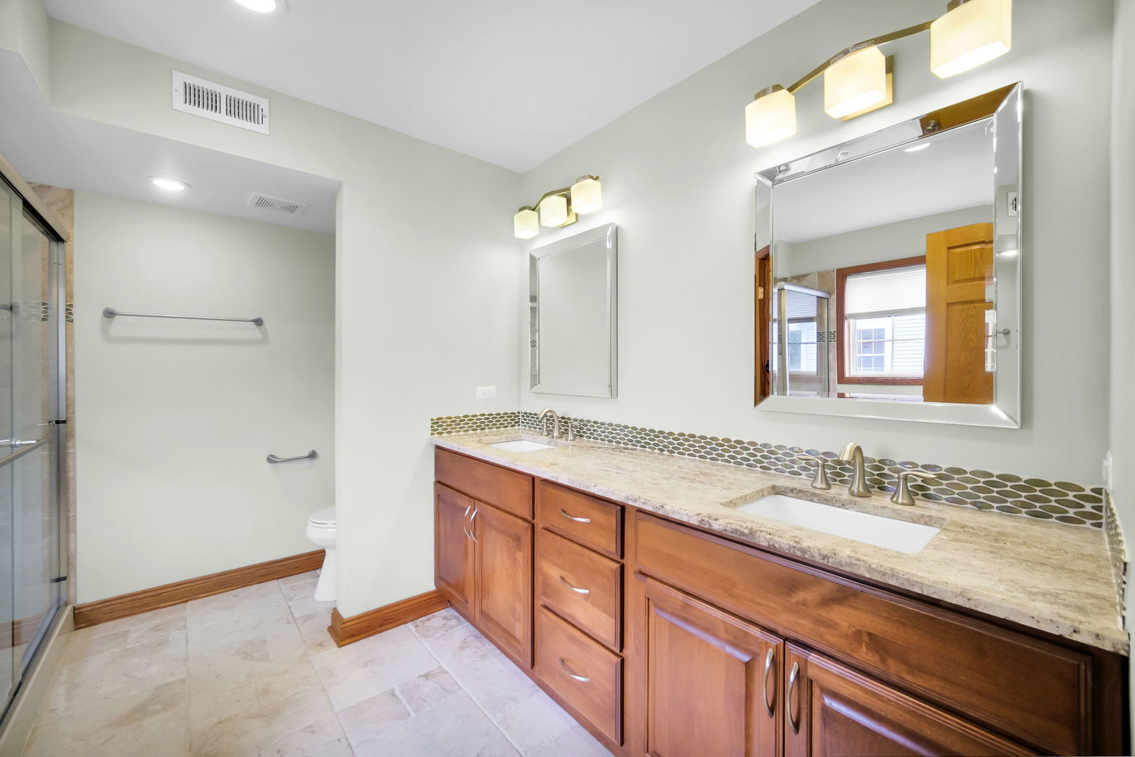 2025 S Lincoln Avenue Property Photo 29