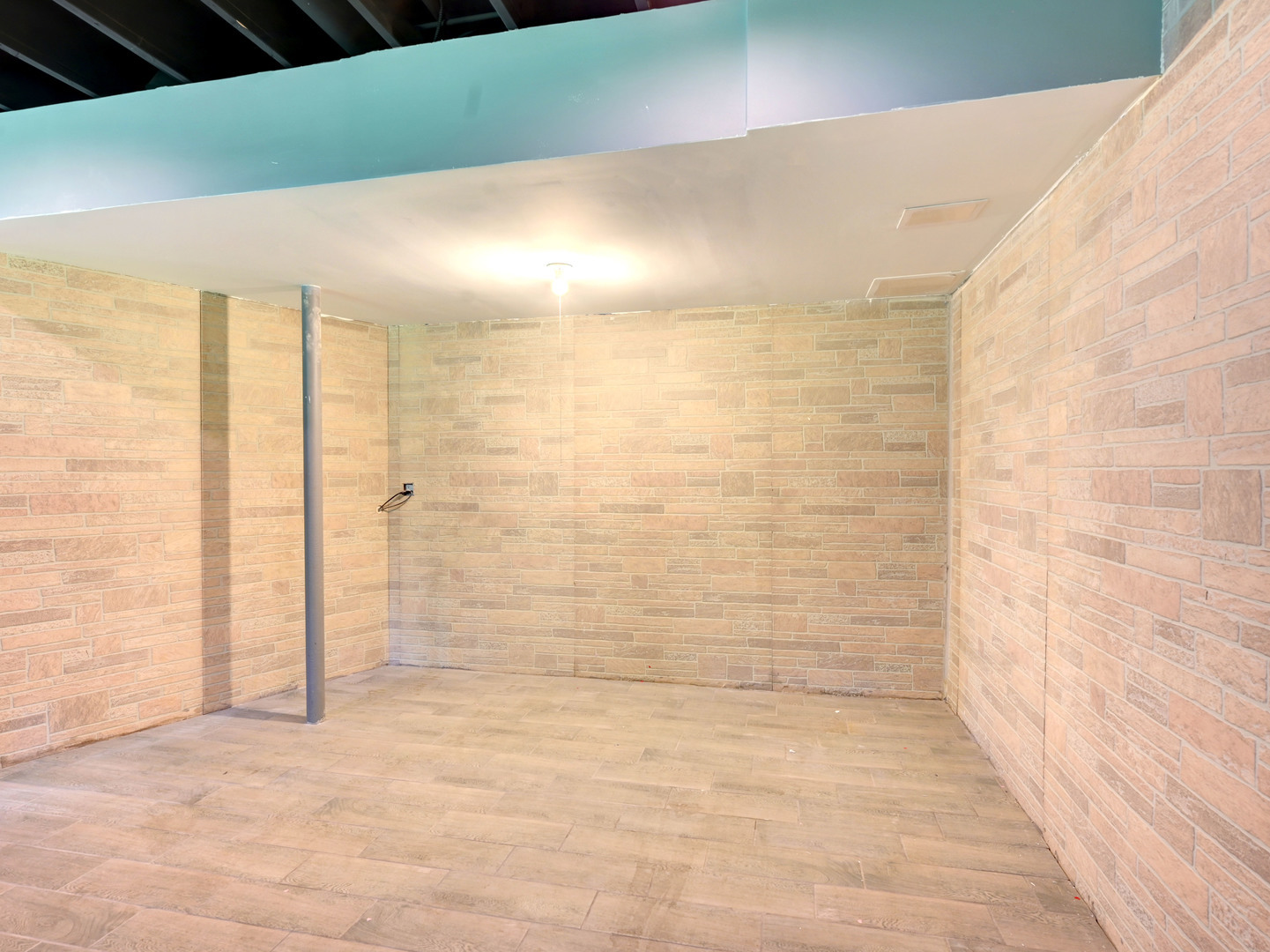 6 Forsythia Court Property Photo 28