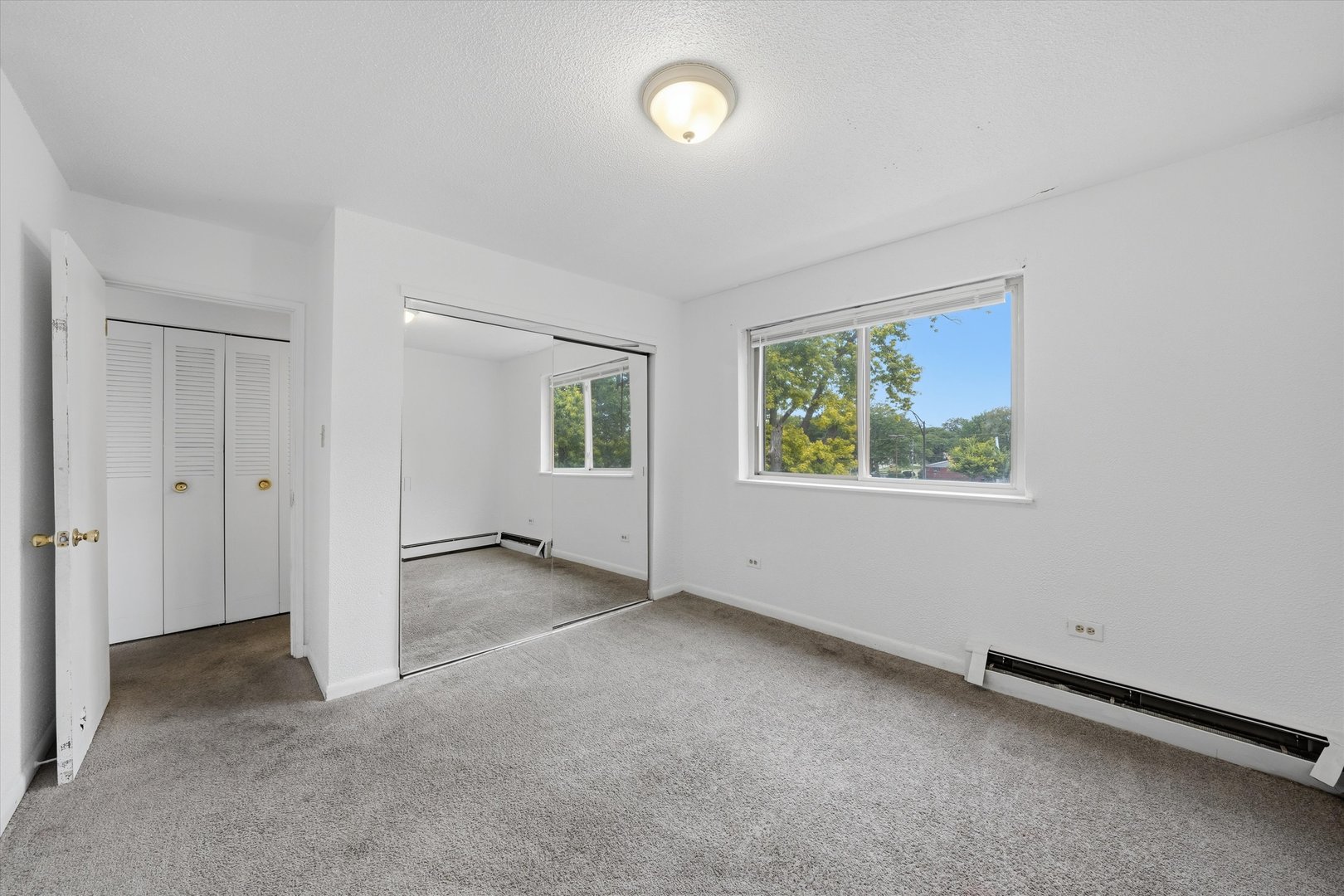 8343 S King Drive 3b Property Photo 15