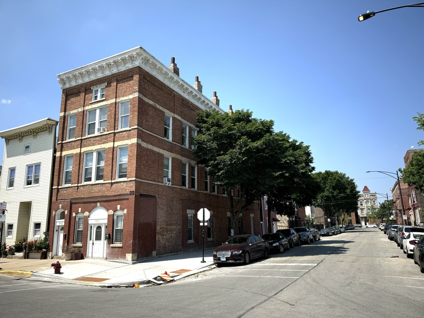 1900 S May Street 1F Property Photo 1