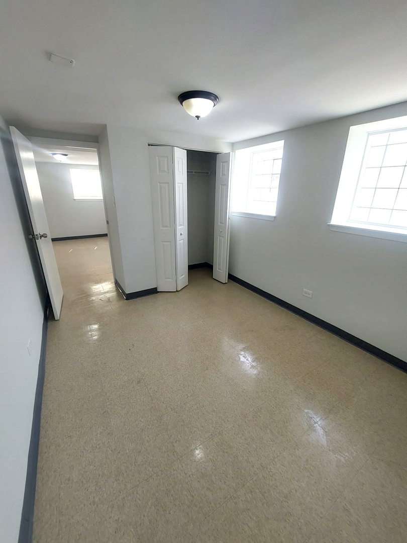 4038 W Dickens Avenue G Property Photo 6