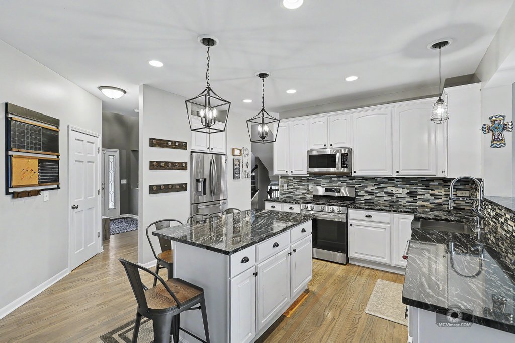 437 Raintree Drive Property Photo 4