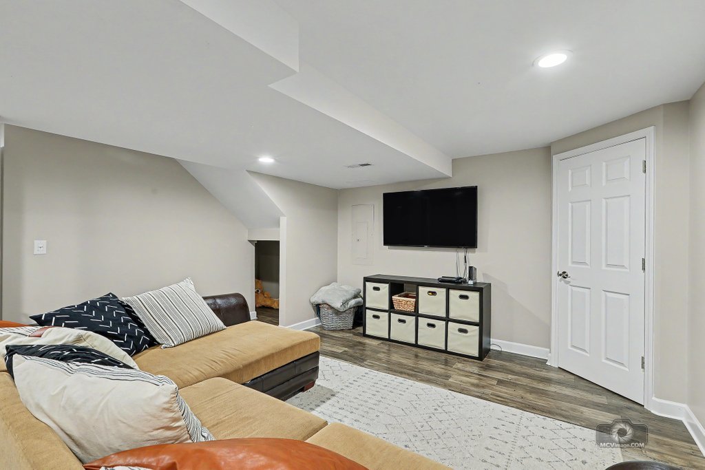 437 Raintree Drive Property Photo 23