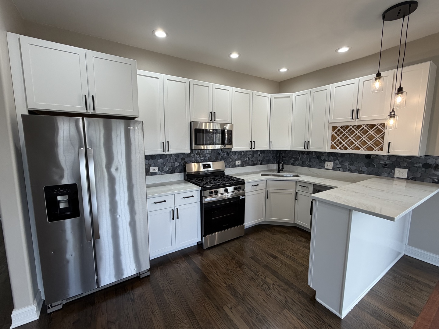 543 E 43rd Street 3w Property Photo 6
