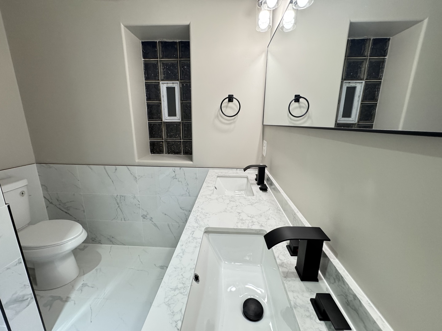543 E 43rd Street 3w Property Photo 18