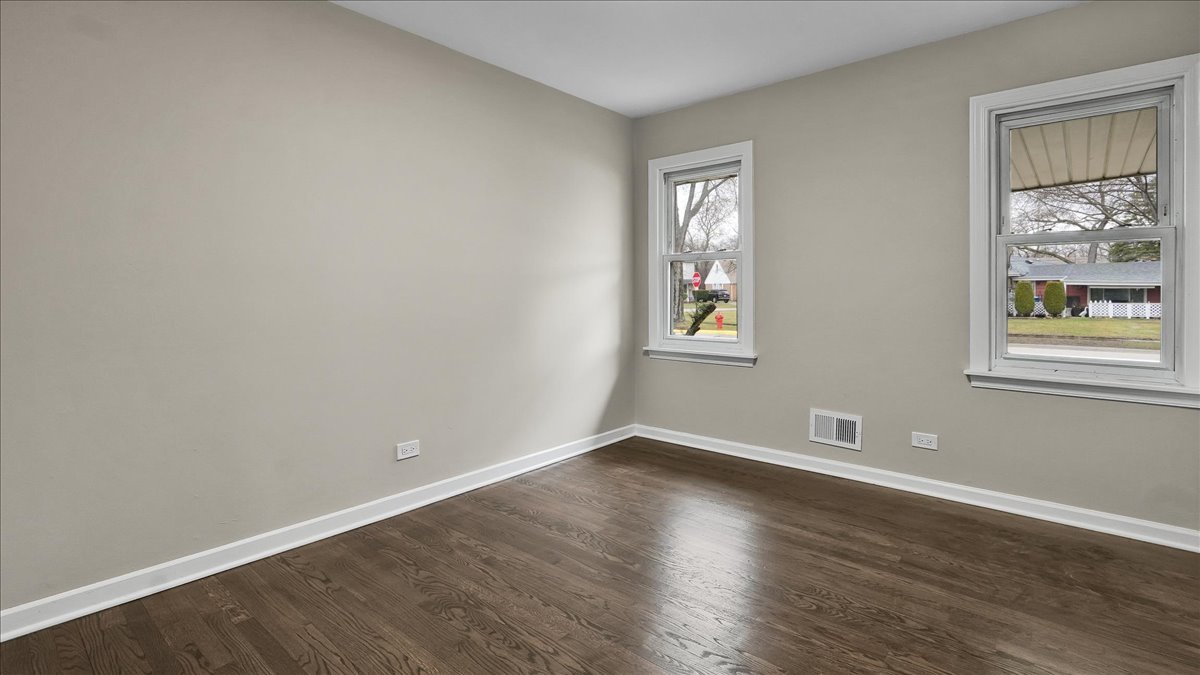 11639 S Knox Avenue Property Photo 11