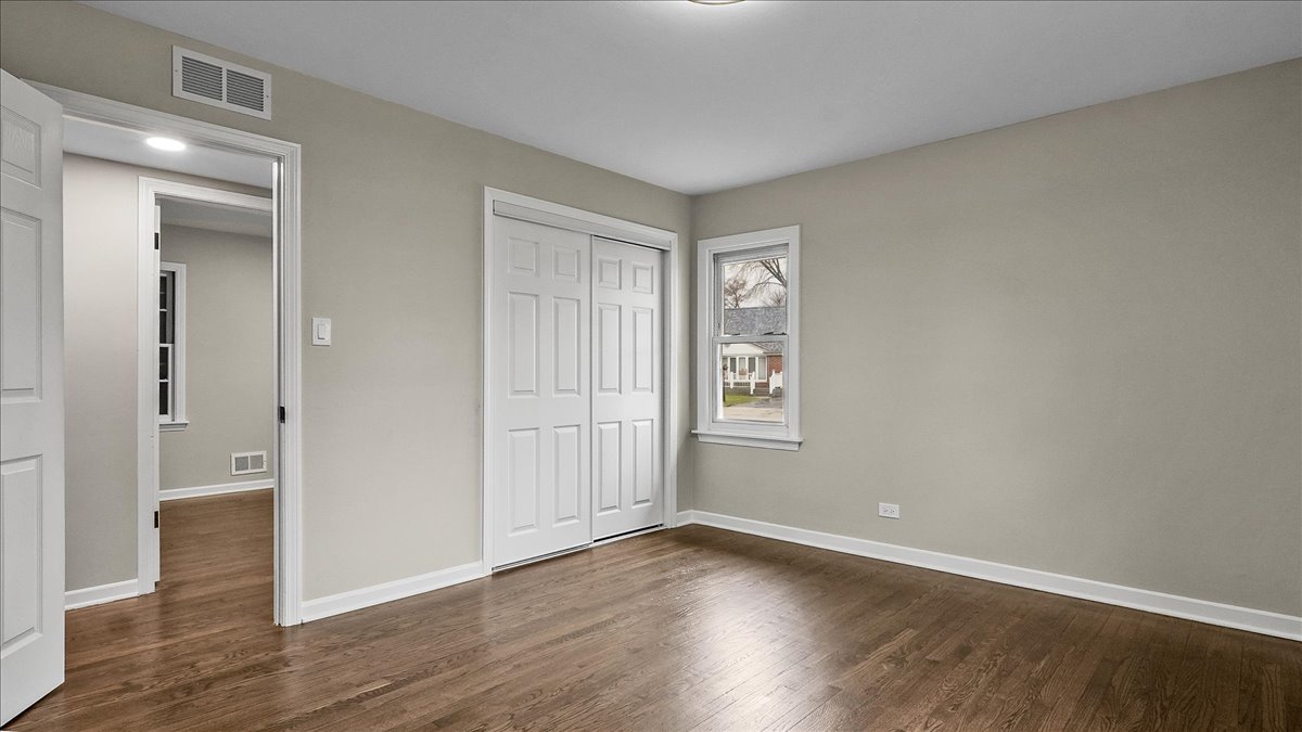 11639 S Knox Avenue Property Photo 20