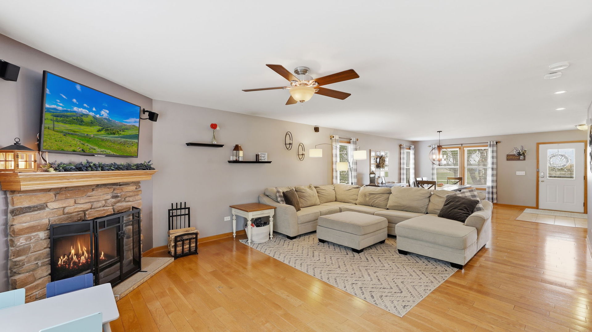 1140 Blackberry Creek Drive Property Photo 4