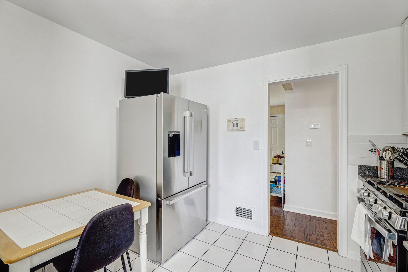9648 N Kostner Avenue Property Photo 12