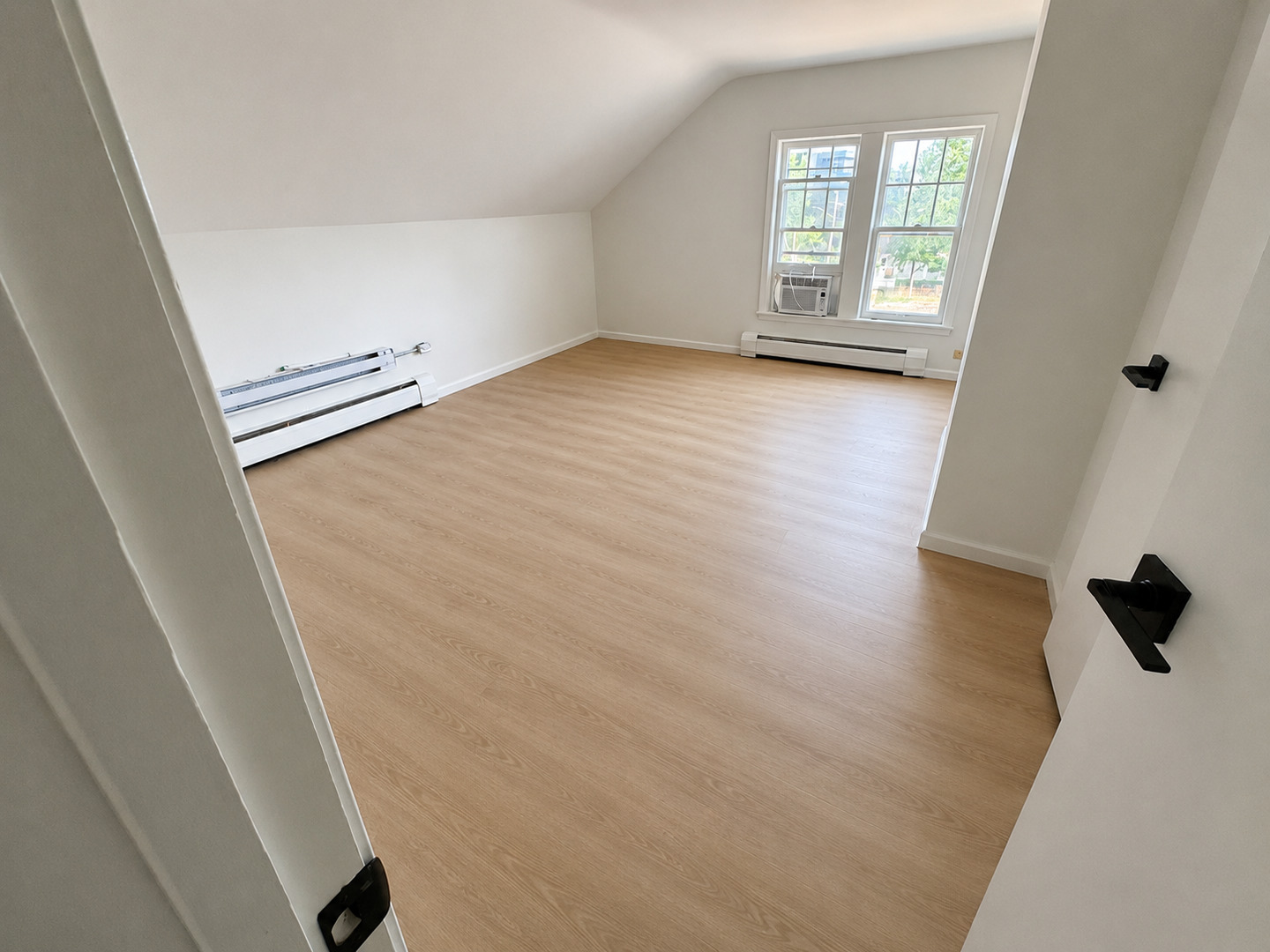 1660 2nd Street 4 Property Photo 13