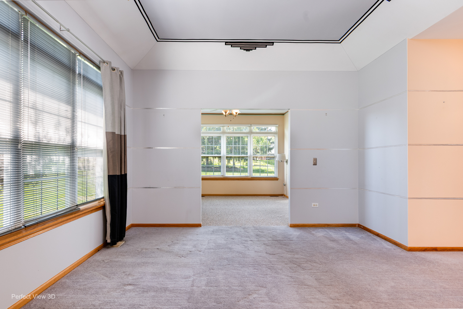 19226 Crescent Drive Property Photo 4