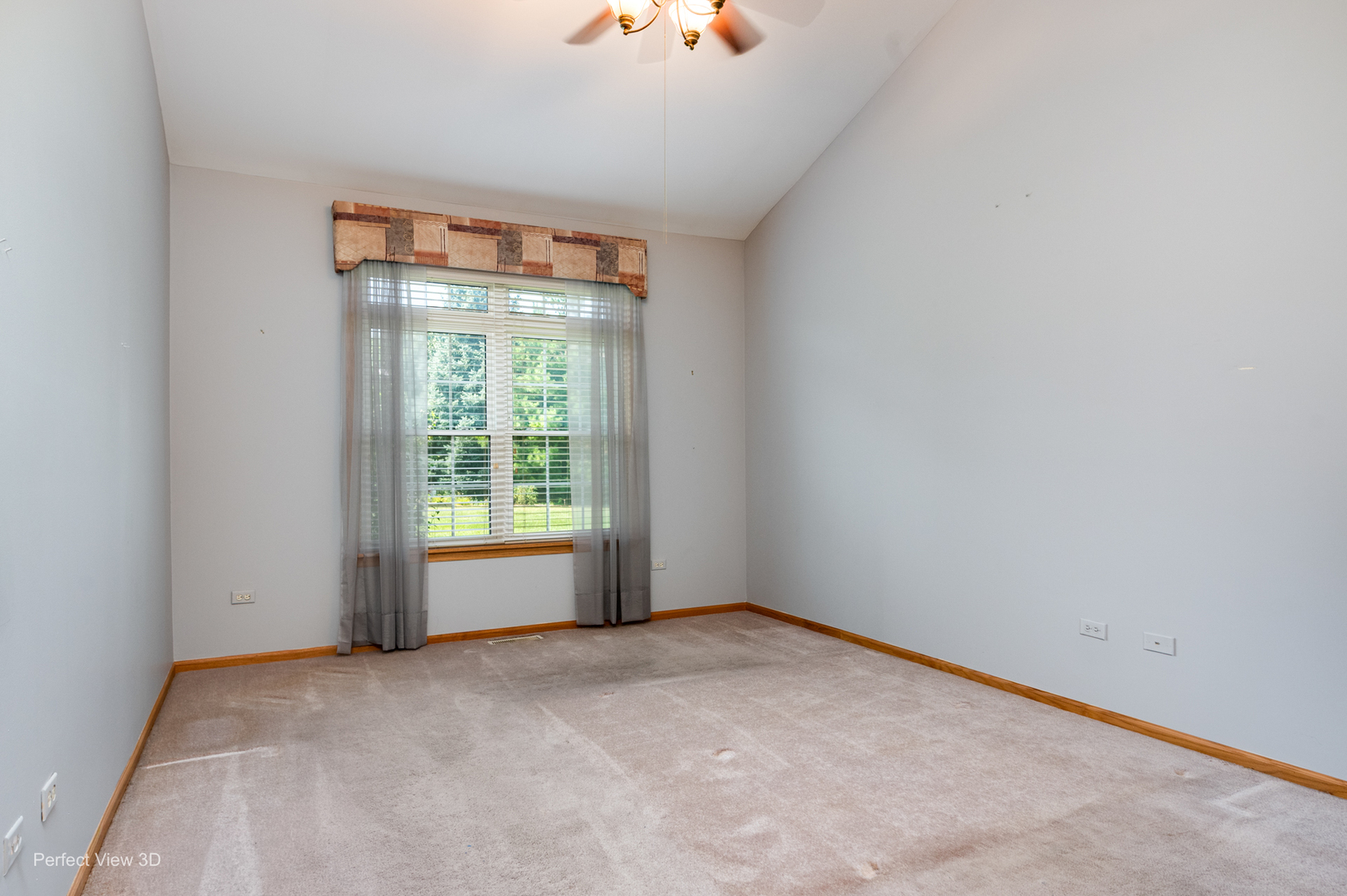 19226 Crescent Drive Property Photo 15