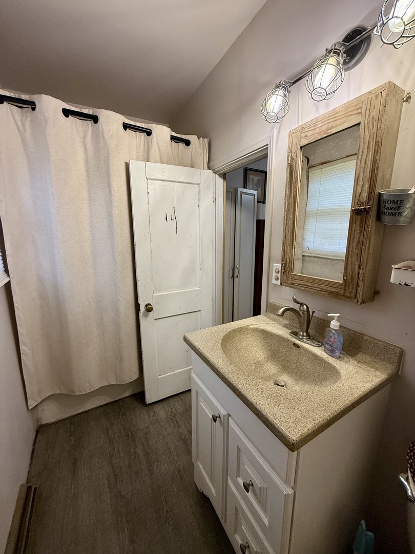303 N Hopkins Street Property Photo 14