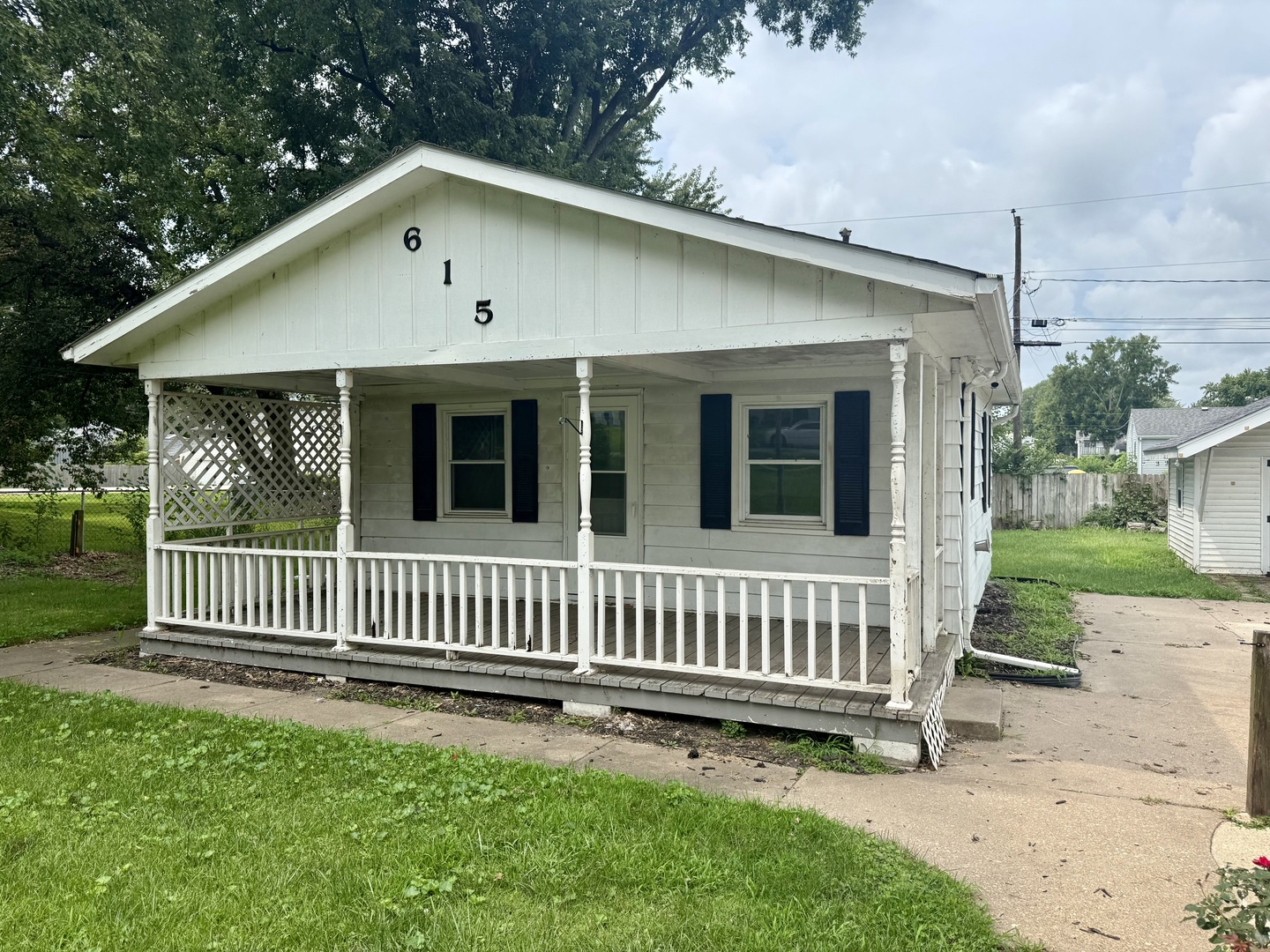 615 5th Street Property Photo 1