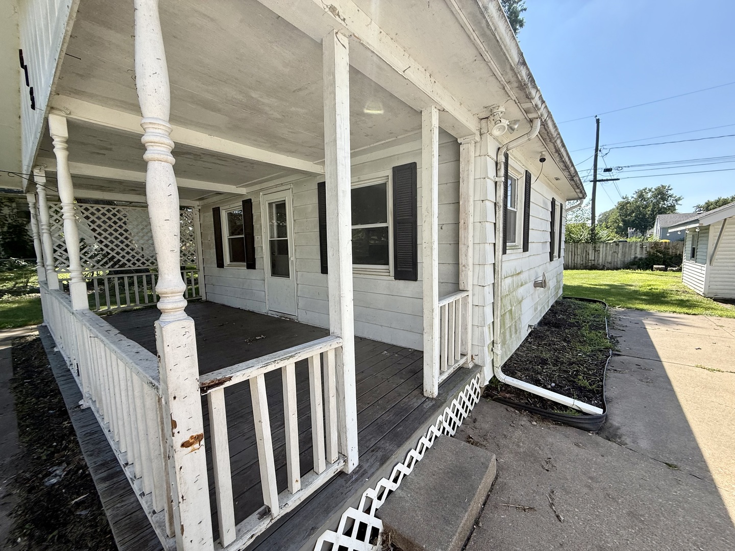 615 5th Street Property Photo 3