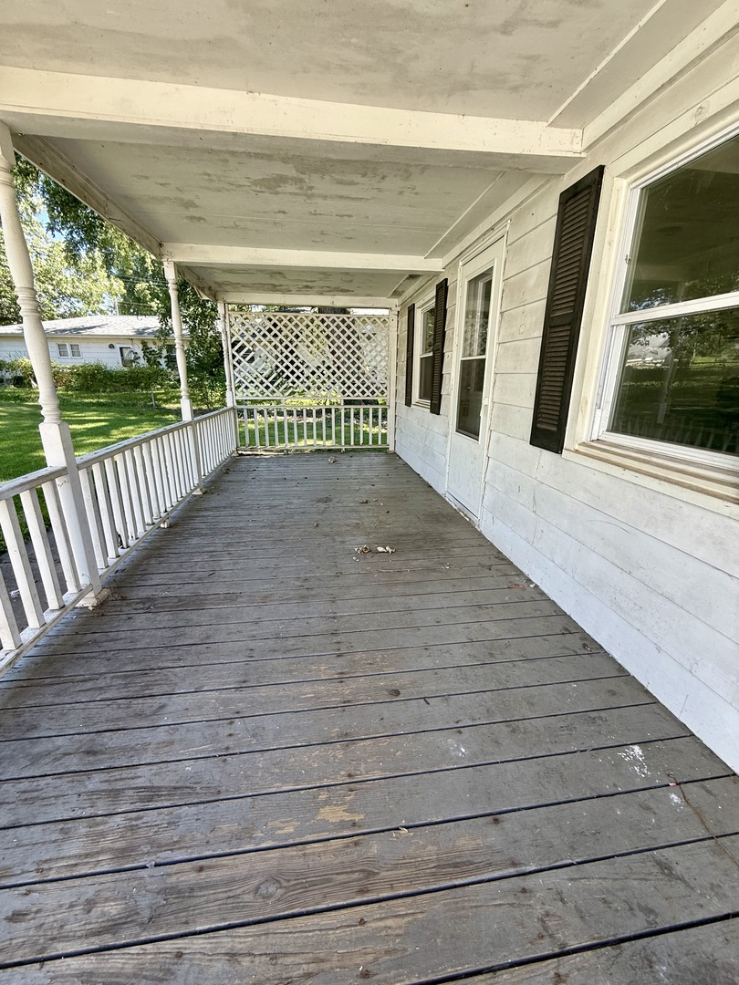 615 5th Street Property Photo 4