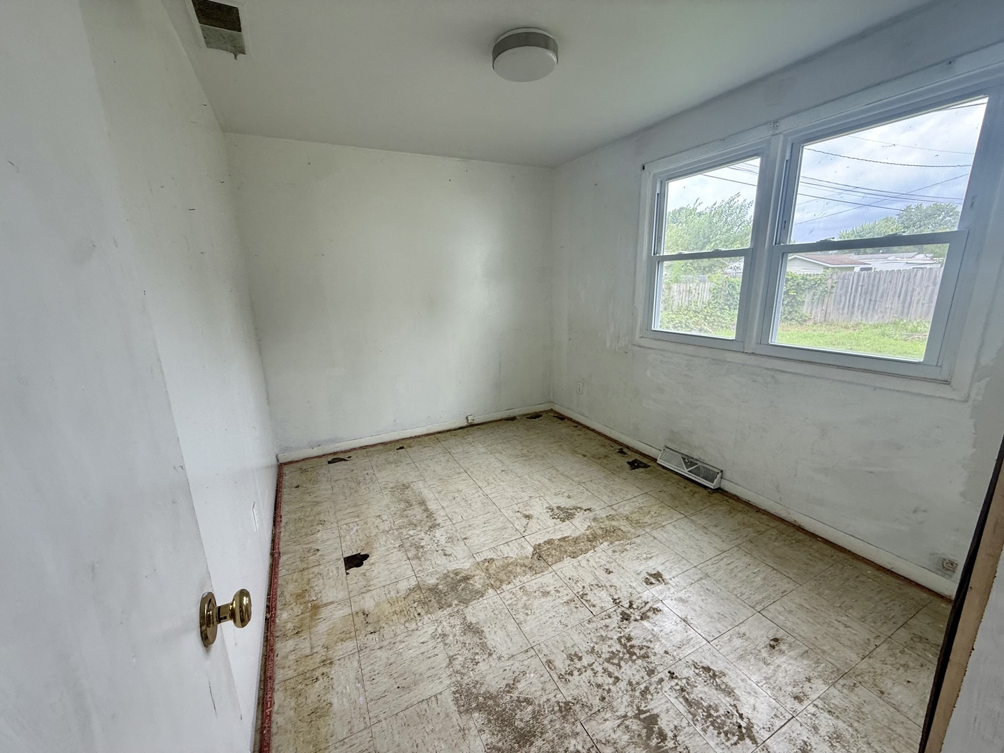 615 5th Street Property Photo 15