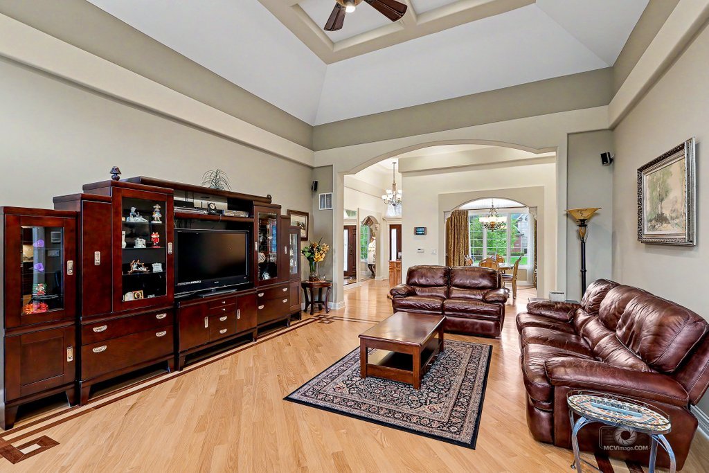 16609 Sterling Drive Property Photo 9