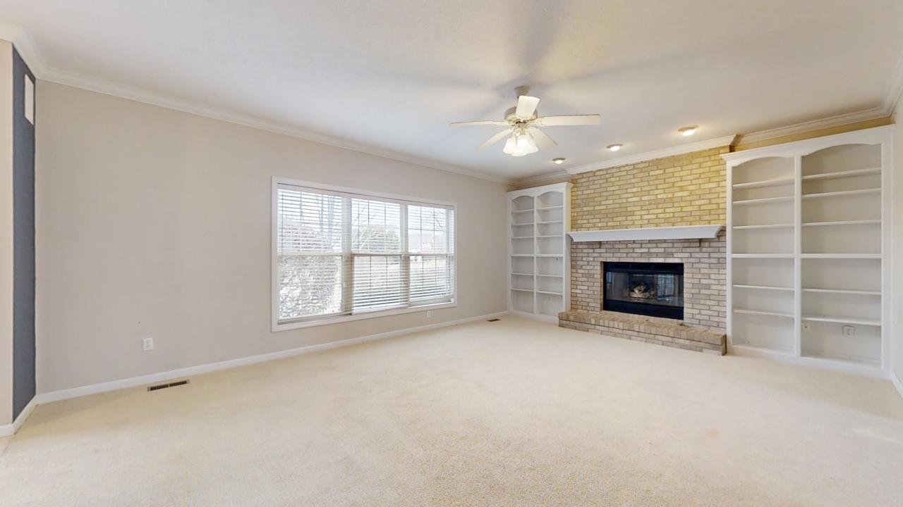 2107 Crossgate Court Property Photo 11