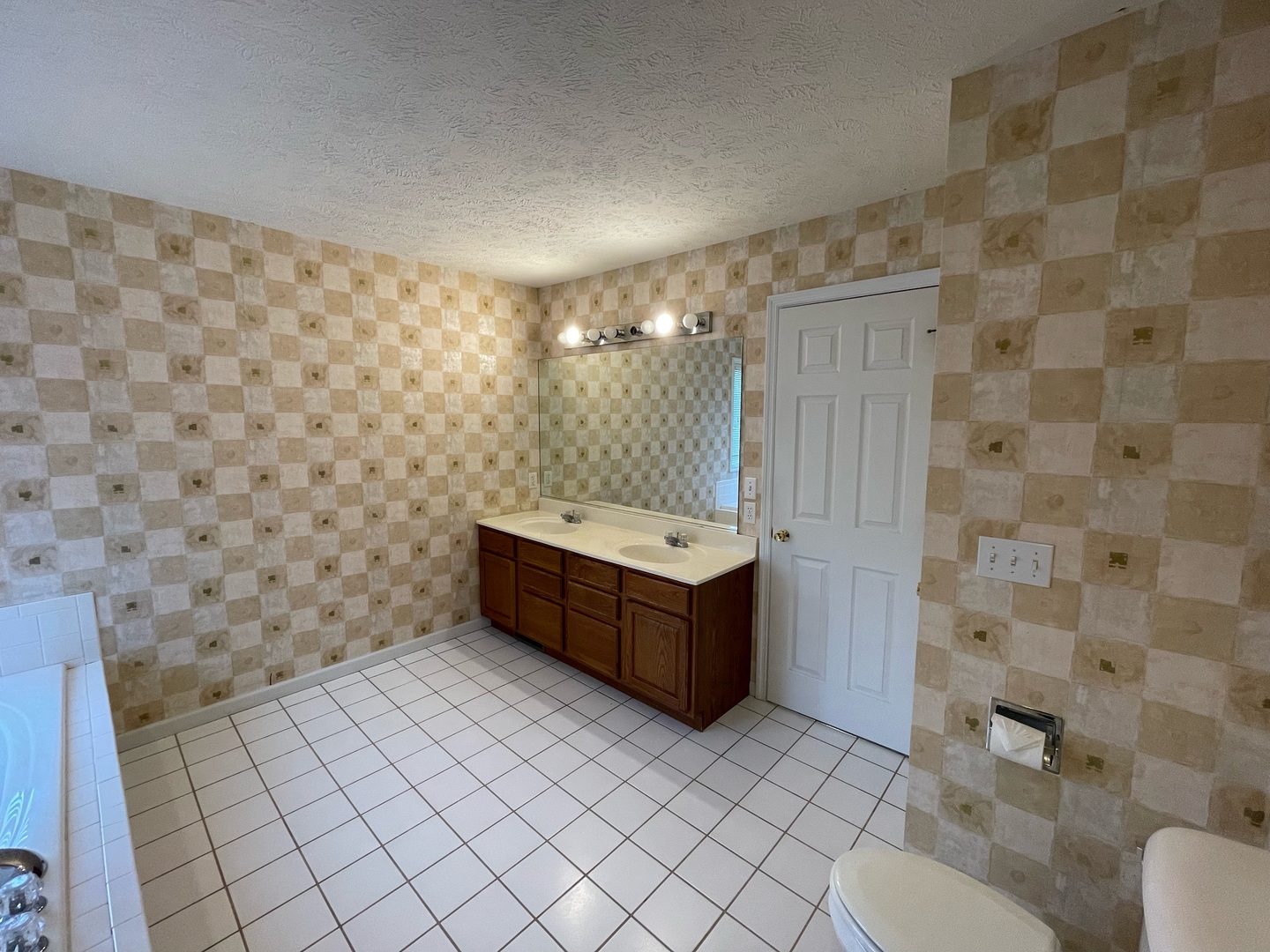 2107 Crossgate Court Property Photo 35