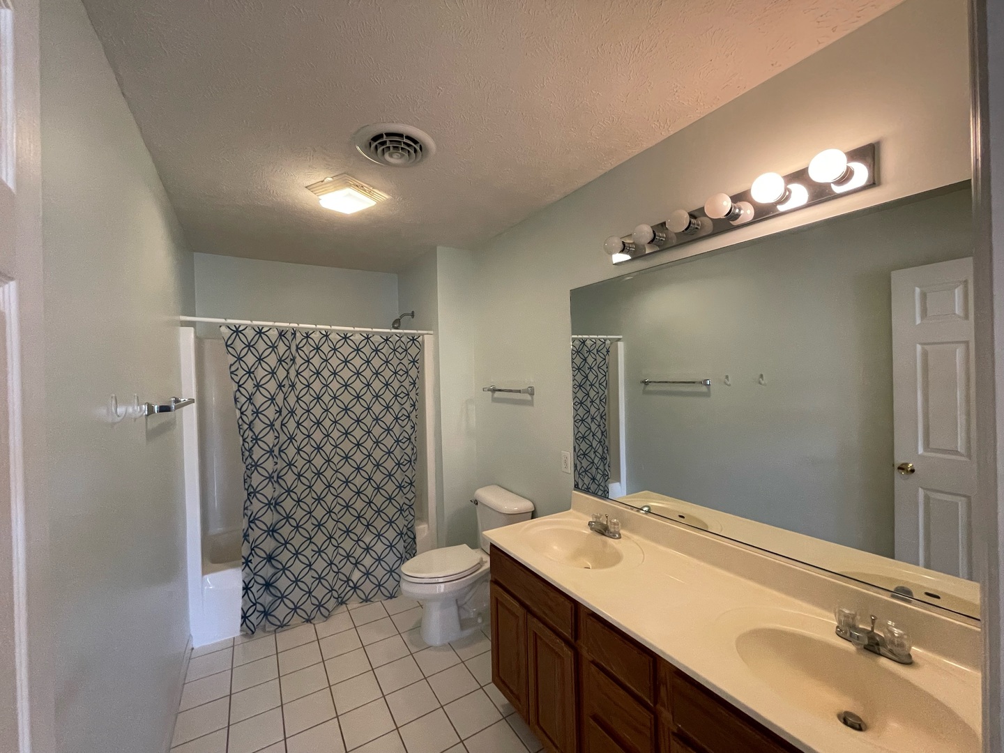 2107 Crossgate Court Property Photo 36
