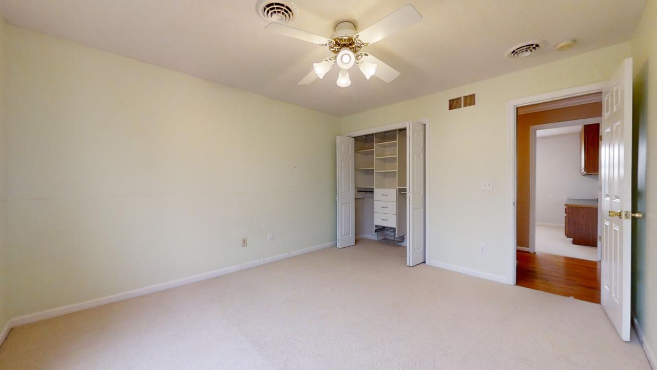 2107 Crossgate Court Property Photo 38