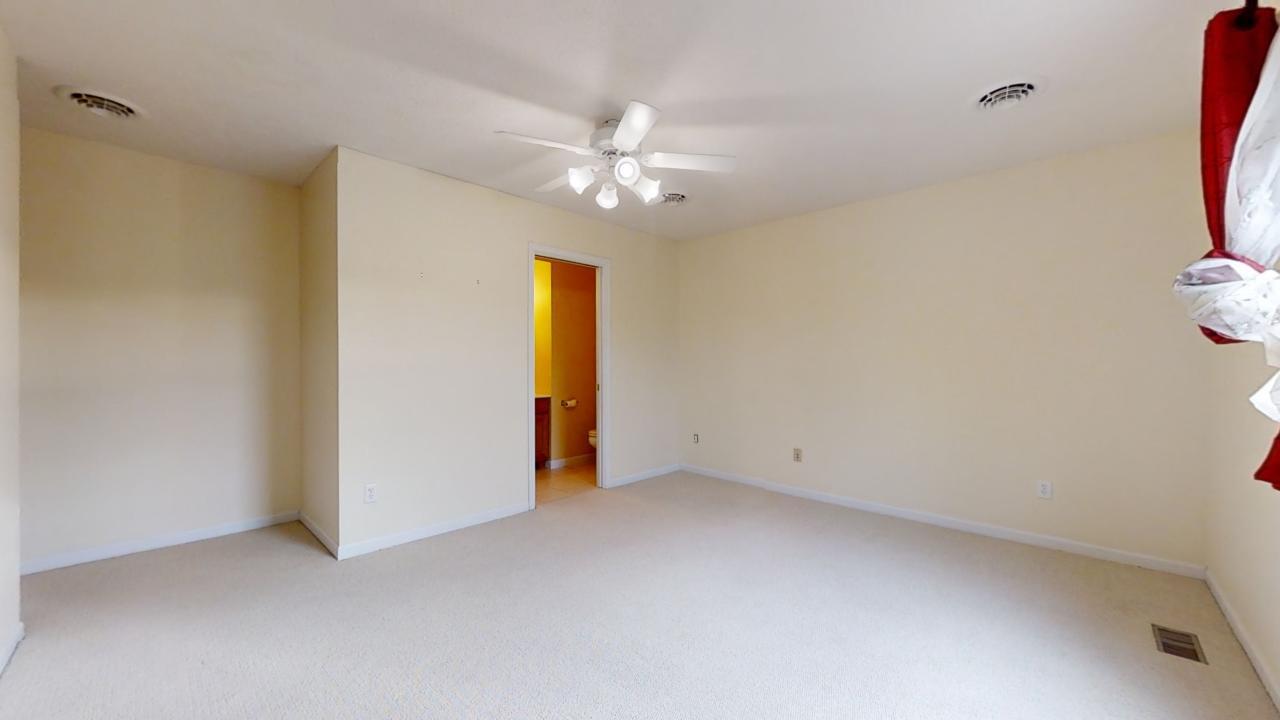 2107 Crossgate Court Property Photo 41
