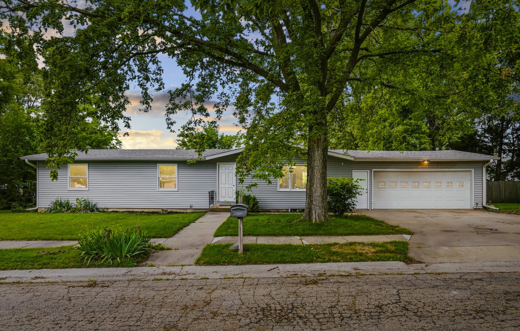 1110 8th Street Property Photo 1